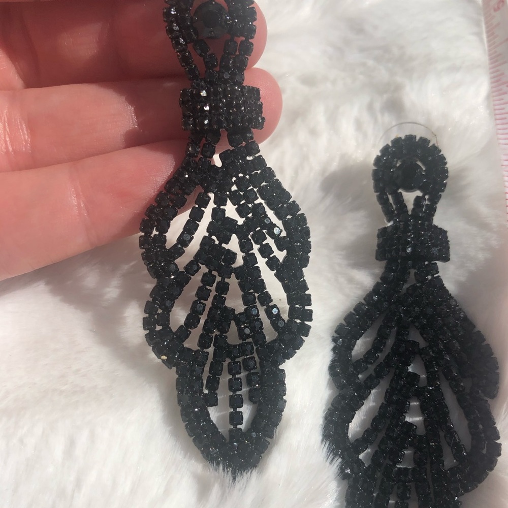 Black jeweled 3 inch drop earrings classic style - Picture 1 of 8